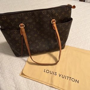 Louis Vuitton Monogram Canvas Totally MM Tote